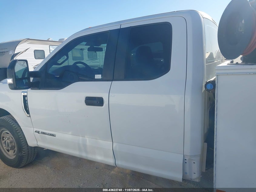 2017 Ford F-350 Chassis Xl VIN: 1FD7X3ET5HEE07739 Lot: 43622748