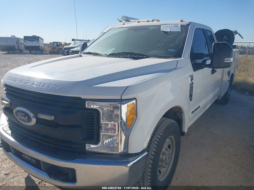 2017 Ford F-350 Chassis Xl VIN: 1FD7X3ET5HEE07739 Lot: 43622748