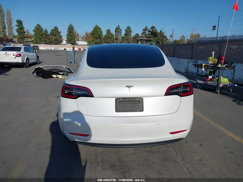 2020 Tesla Model 3 Standard Range Plus Rear-Wheel Drive/Standard Range Rear-Wheel Drive VIN: 5YJ3E1EA4LF798529 Lot: 43622758