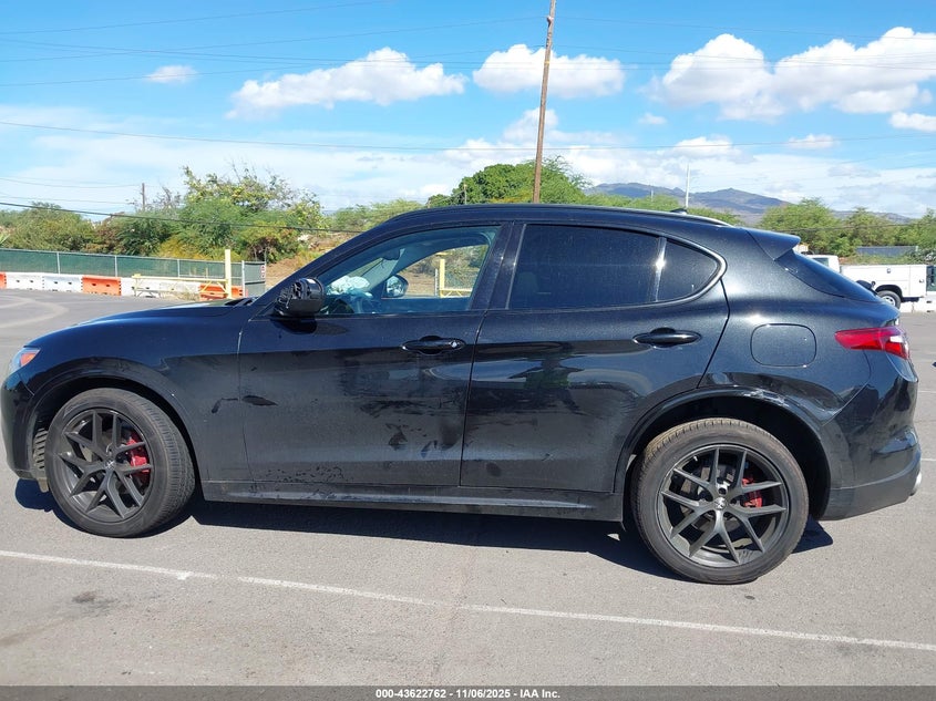 2021 ALFA ROMEO STELVIO TI AWD ZASPAKBNXM7D18180