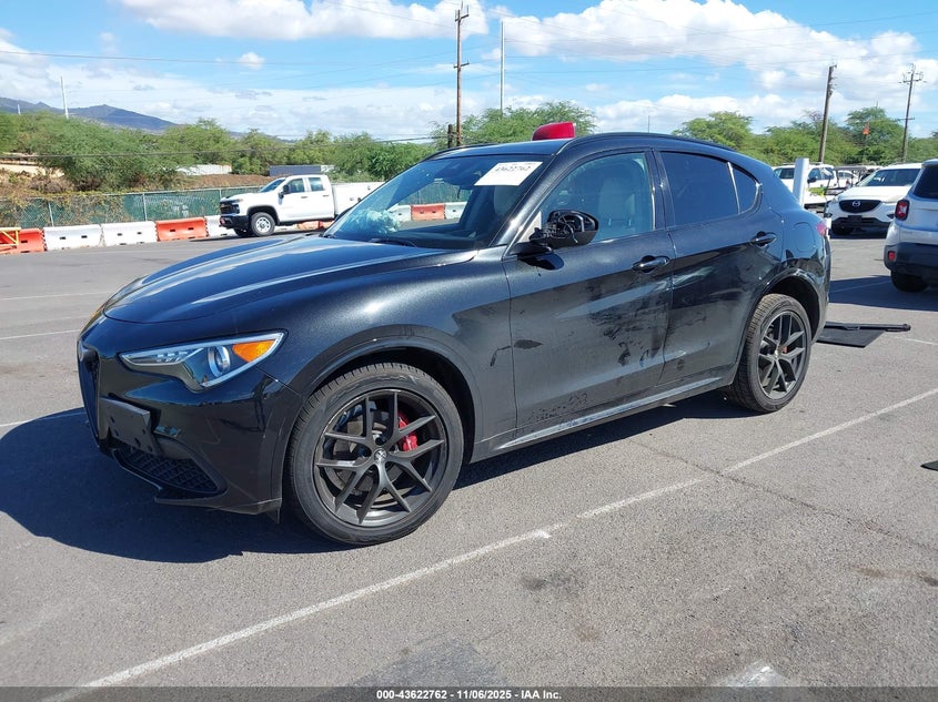 2021 ALFA ROMEO STELVIO TI AWD ZASPAKBNXM7D18180