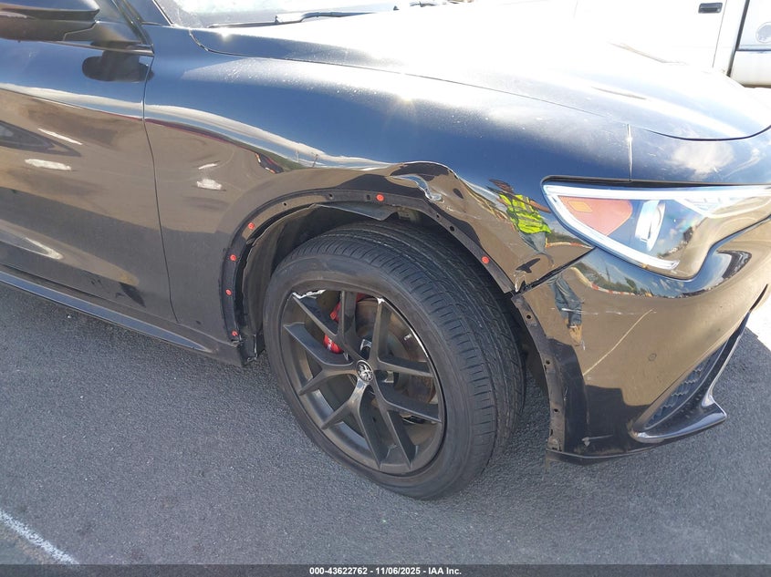 2021 ALFA ROMEO STELVIO TI AWD ZASPAKBNXM7D18180