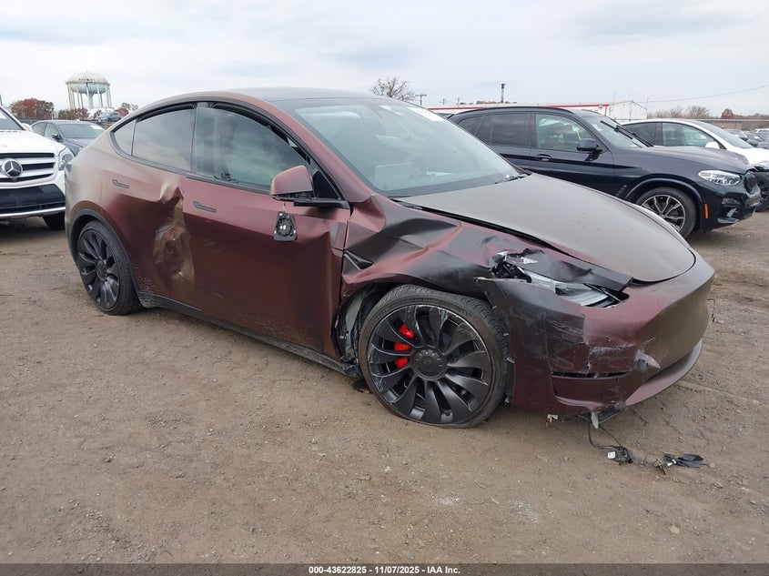 2024 TESLA MODEL Y PERFORMANCE DUAL MOTOR ALL-WHEEL DRIVE - 7SAYGDEF9RA265727