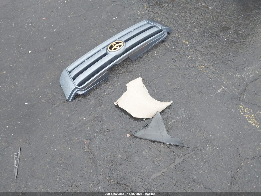 JTEDP21A540003591 2004 TOYOTA HIGHLANDER photo no. 12