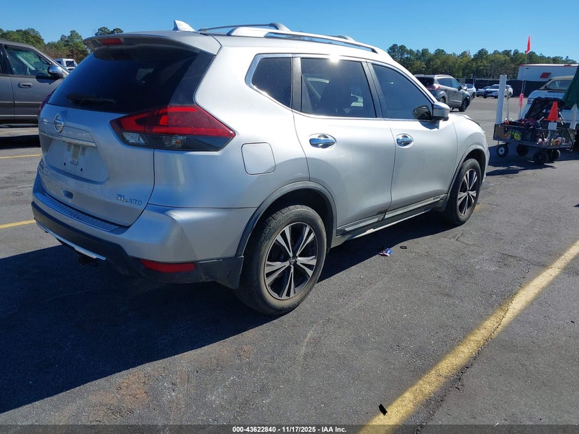 JN8AT2MV5JW316851 2018 NISSAN ROGUE photo no. 4