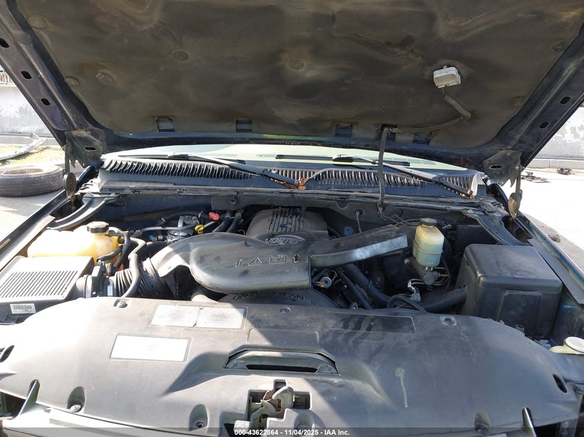 2001 Chevrolet Suburban 1500 Ls VIN: 3GNEC16T61G233339 Lot: 43622864