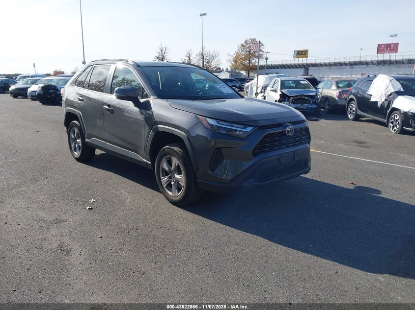 2T3P1RFV6NW308439 2022 Toyota Rav4 Xle auction photo 1