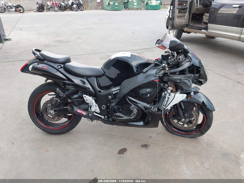 2018 Suzuki Gsx1300 Ra VIN: JS1GX72B5J2101245 Lot: 43622886