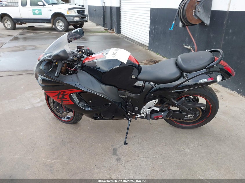 2018 Suzuki Gsx1300 Ra VIN: JS1GX72B5J2101245 Lot: 43622886