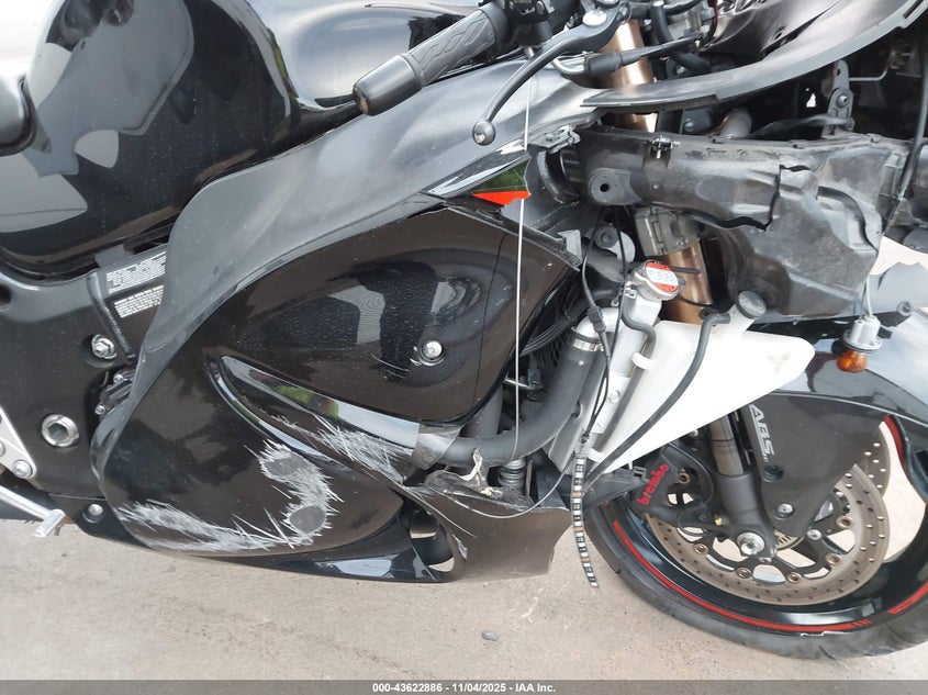 2018 Suzuki Gsx1300 Ra VIN: JS1GX72B5J2101245 Lot: 43622886