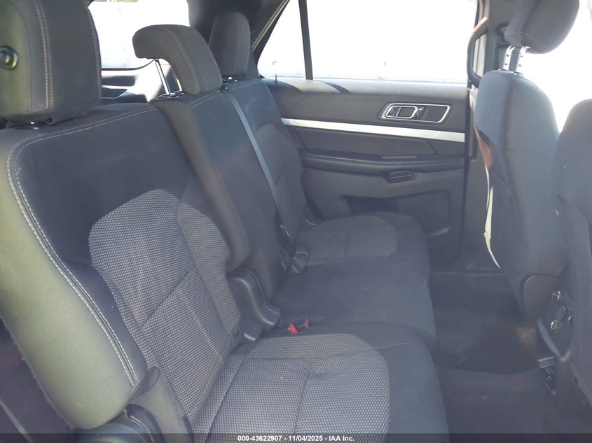 1FM5K8D84HGD09483 2017 FORD EXPLORER photo no. 8