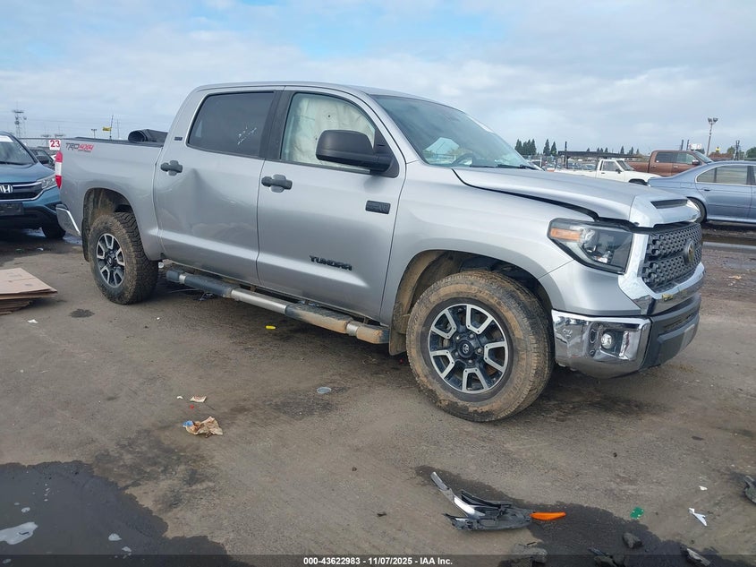TOYOTA TUNDRA SR5