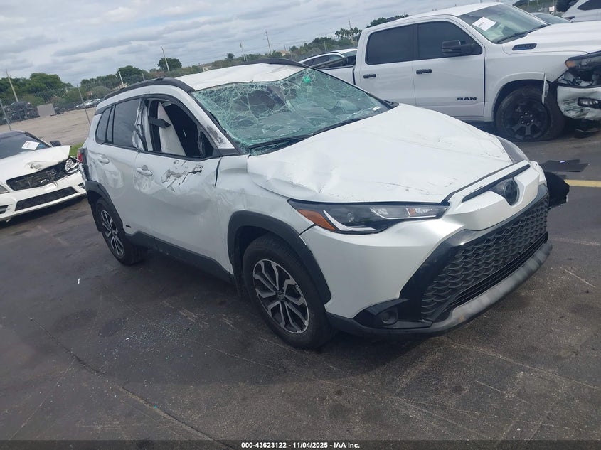 TOYOTA COROLLA CROSS SE