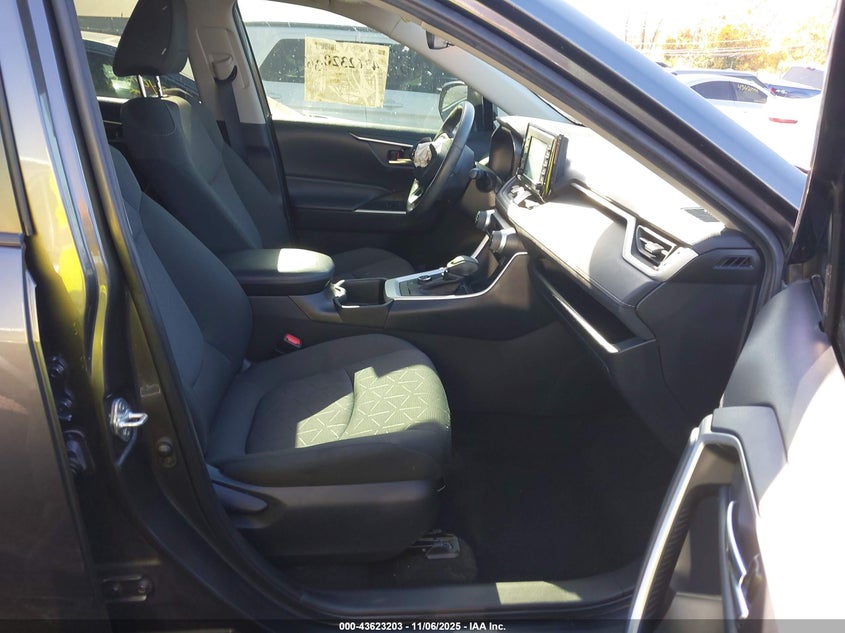 2022 TOYOTA RAV4 HYBRID XLE - 4T3RWRFV8NU077540