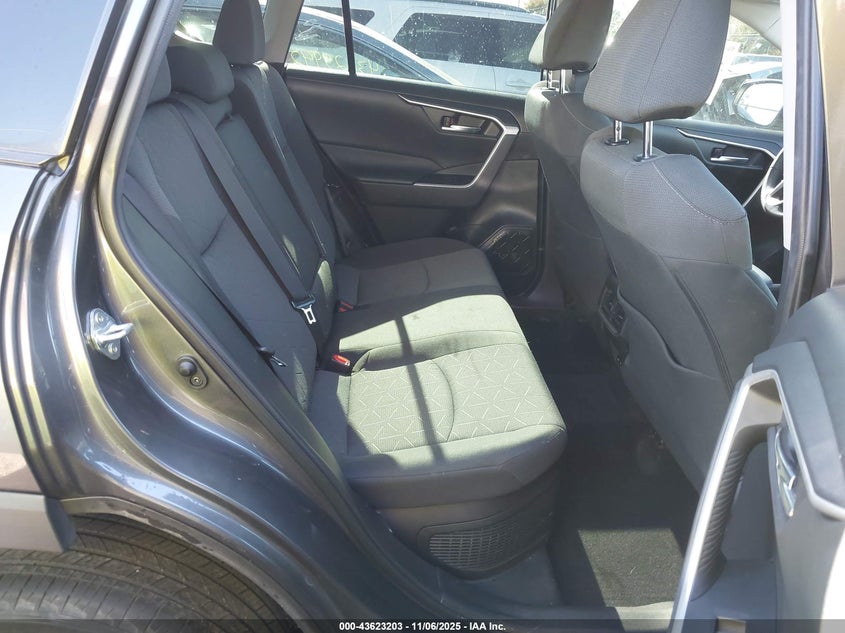 2022 TOYOTA RAV4 HYBRID XLE - 4T3RWRFV8NU077540