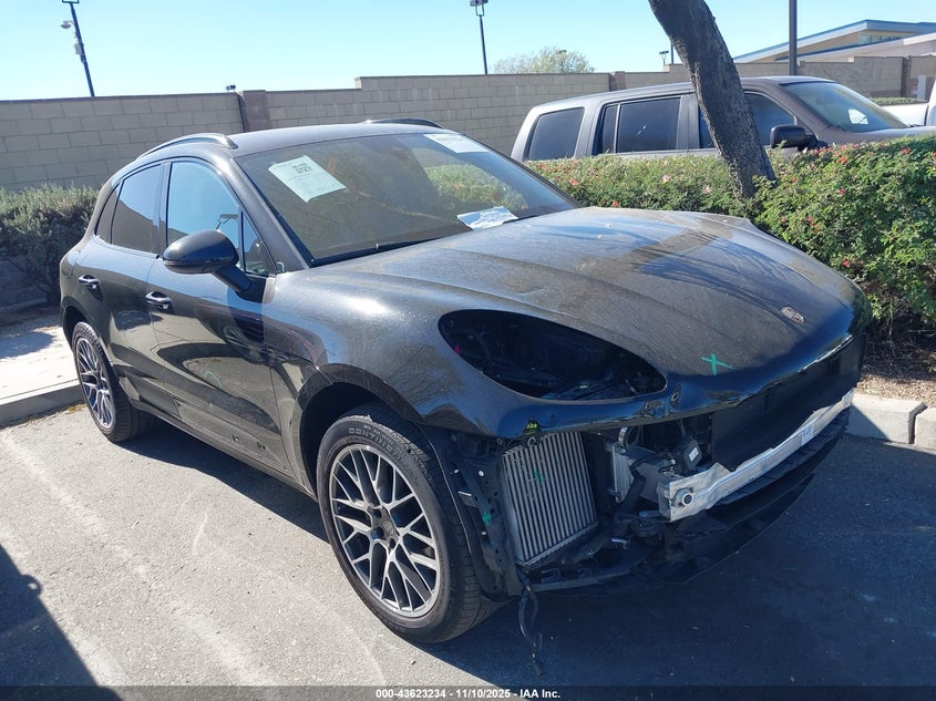 2018 PORSCHE MACAN S - WP1AB2A52JLB32700