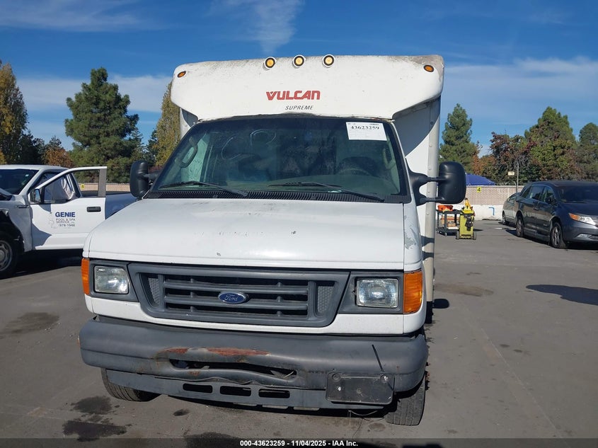 1FDWE35LX5HB30064 2005 FORD ECONOLINE photo no. 12