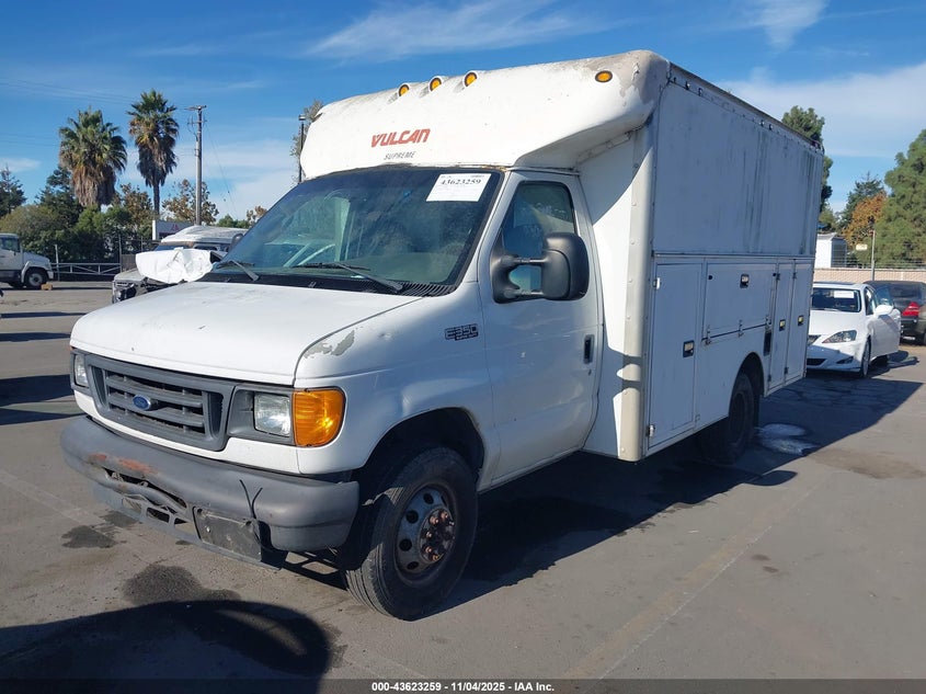1FDWE35LX5HB30064 2005 FORD ECONOLINE photo no. 2