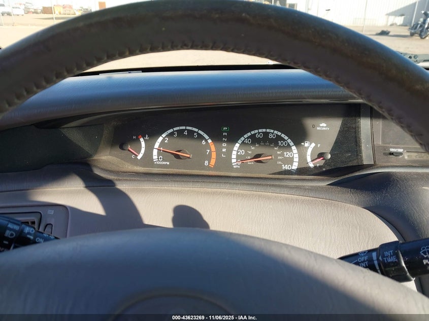 2000 Toyota Avalon Xls VIN: 4T1BF28B3YU099356 Lot: 43623269