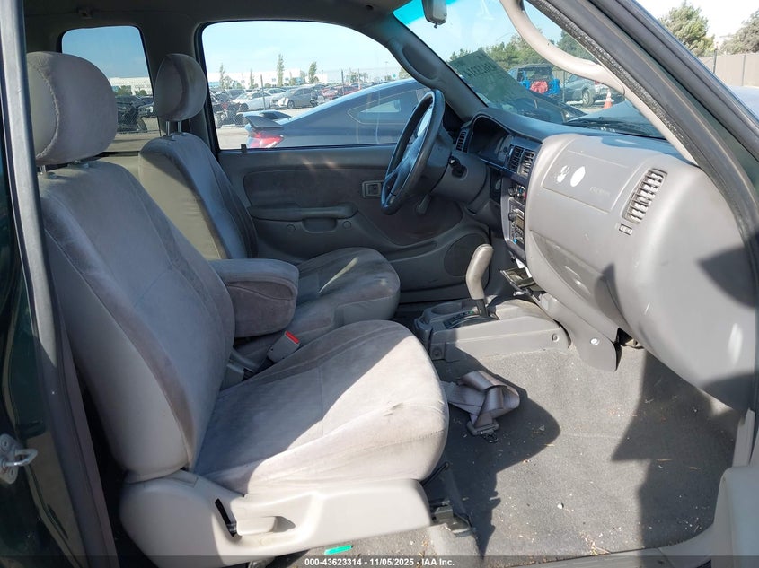 5TEVL52N52Z110693 2002 TOYOTA TACOMA photo no. 5