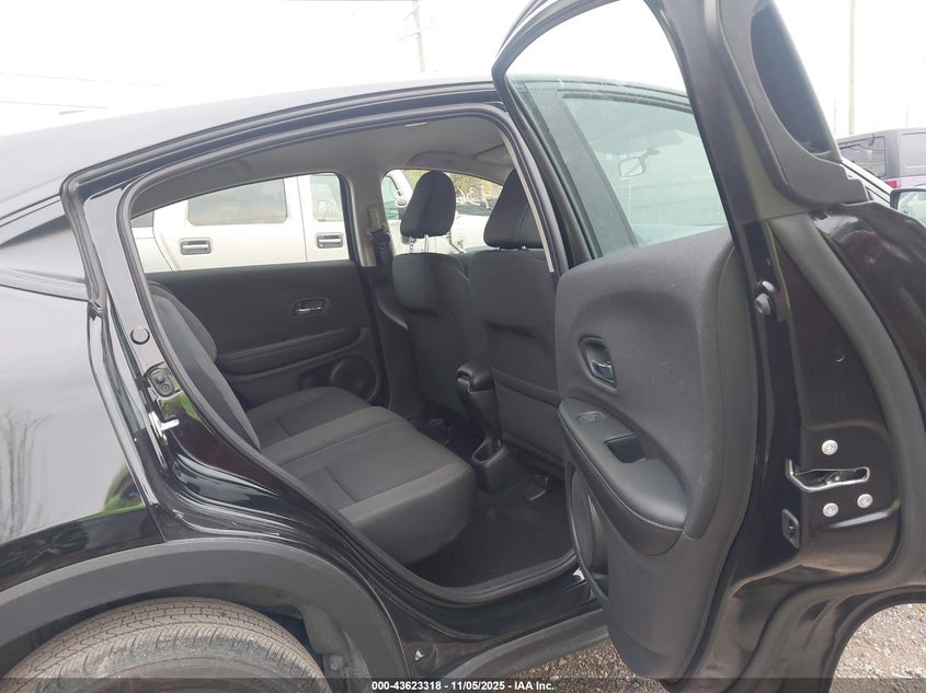 3CZRU6H33MM741138 2021 HONDA HR-V photo no. 8