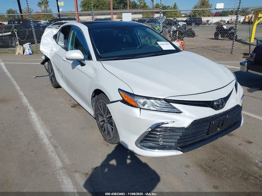 2021 TOYOTA CAMRY XLE - 4T1F11AK4MU521939
