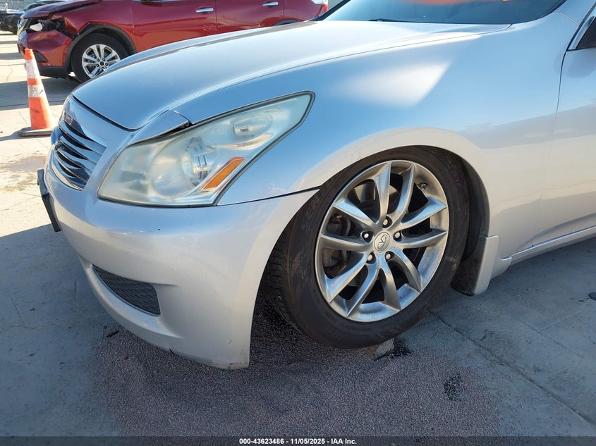 2009 Infiniti G37 Journey VIN: JNKCV61E49M305775 Lot: 43623486