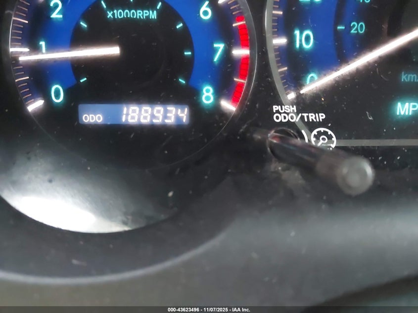 5TDZK23C28S105103 2008 TOYOTA SIENNA photo no. 7