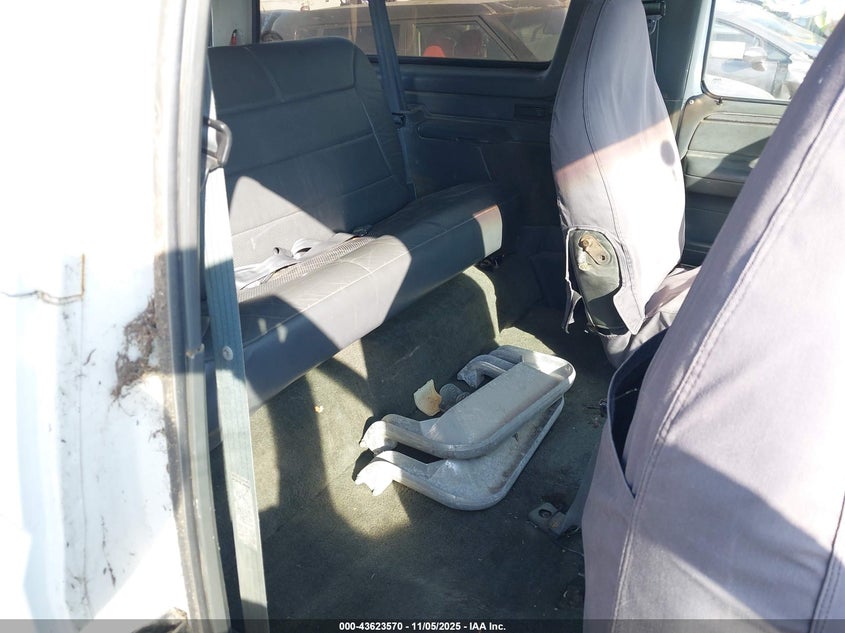 1992 Ford Bronco U100 VIN: 1FMEU15H0NLA02072 Lot: 43623570