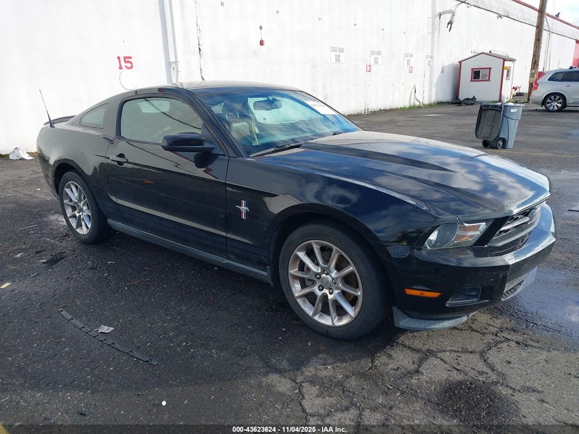 FORD MUSTANG V6 PREMIUM