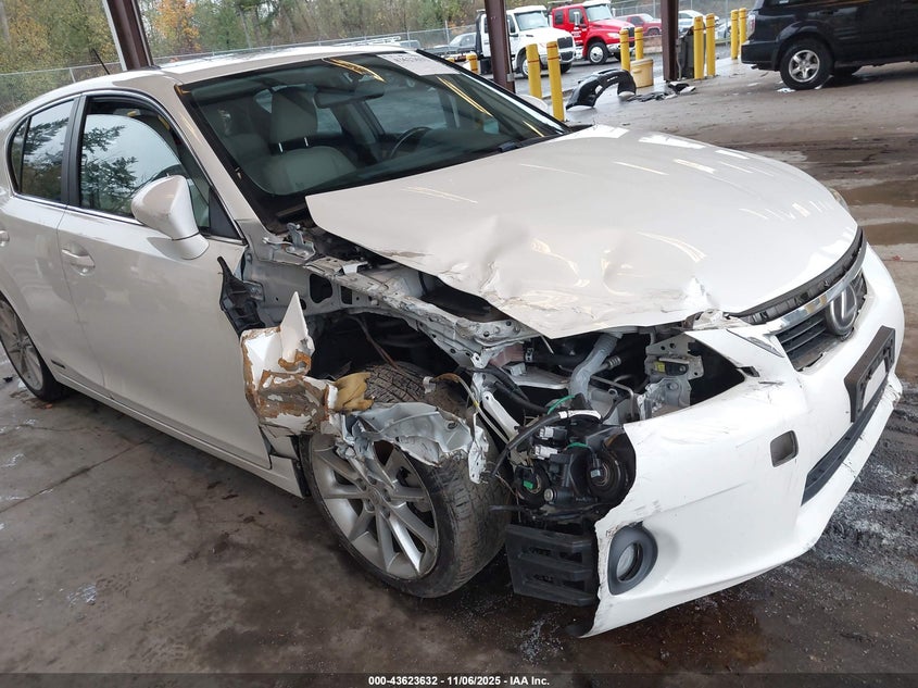 2013 Lexus Ct 200H VIN: JTHKD5BH3D2172710 Lot: 43623632