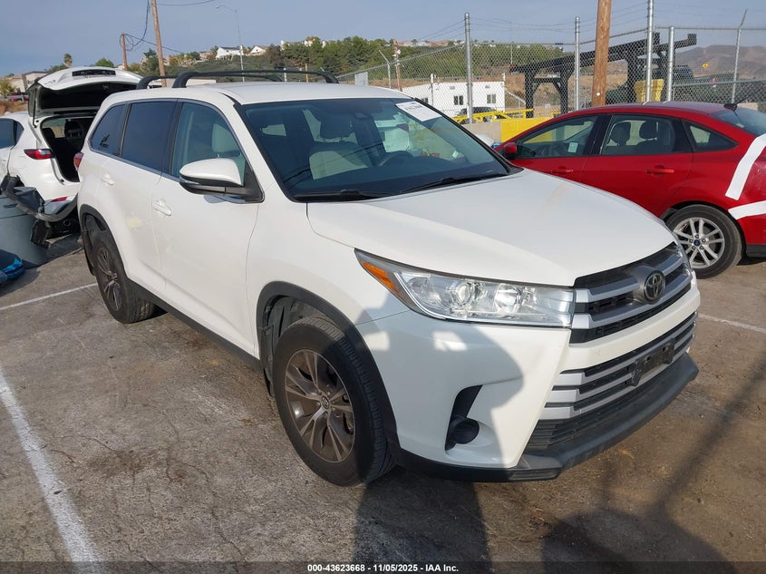 TOYOTA HIGHLANDER LE