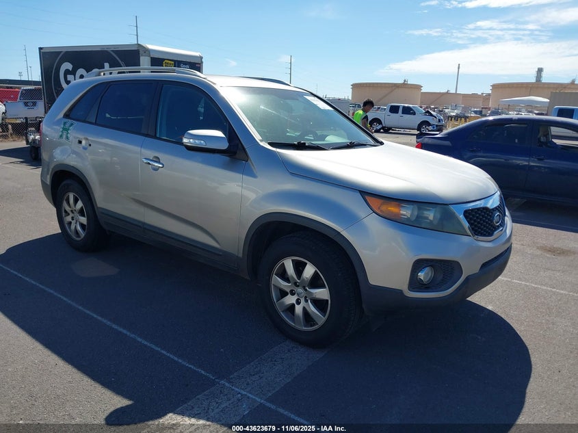 2013 KIA SORENTO LX V6 - 5XYKT4A28DG423254