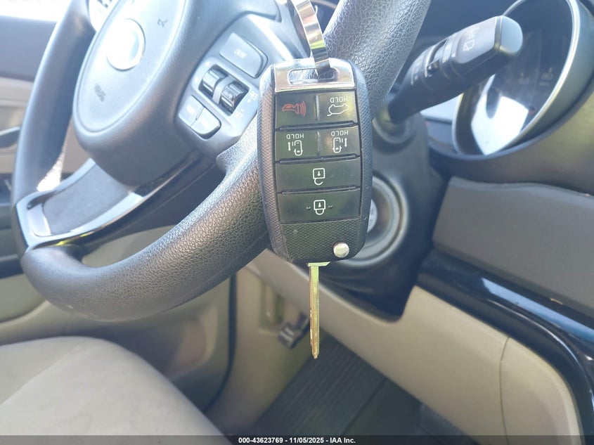 2015 Kia Sedona Lx VIN: KNDMB5C14F6070183 Lot: 43623769