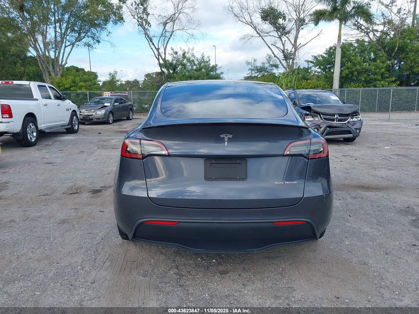 2022 Tesla Model Y Performance Dual Motor All-Wheel Drive VIN: 7SAYGDEF2NF459576 Lot: 43623847
