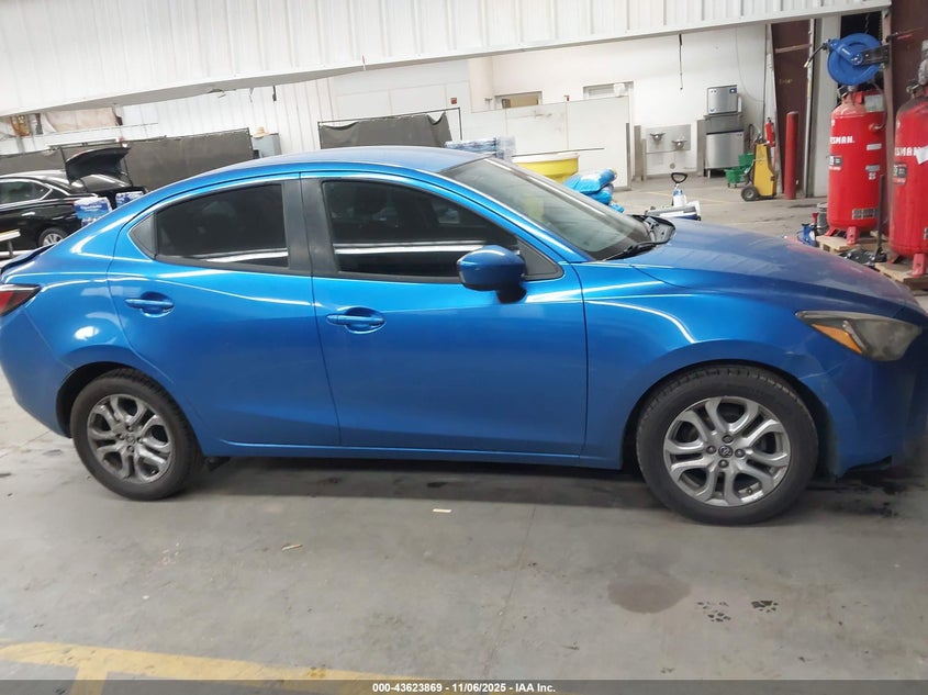 2018 TOYOTA YARIS IA 3MYDLBYV7JY318324