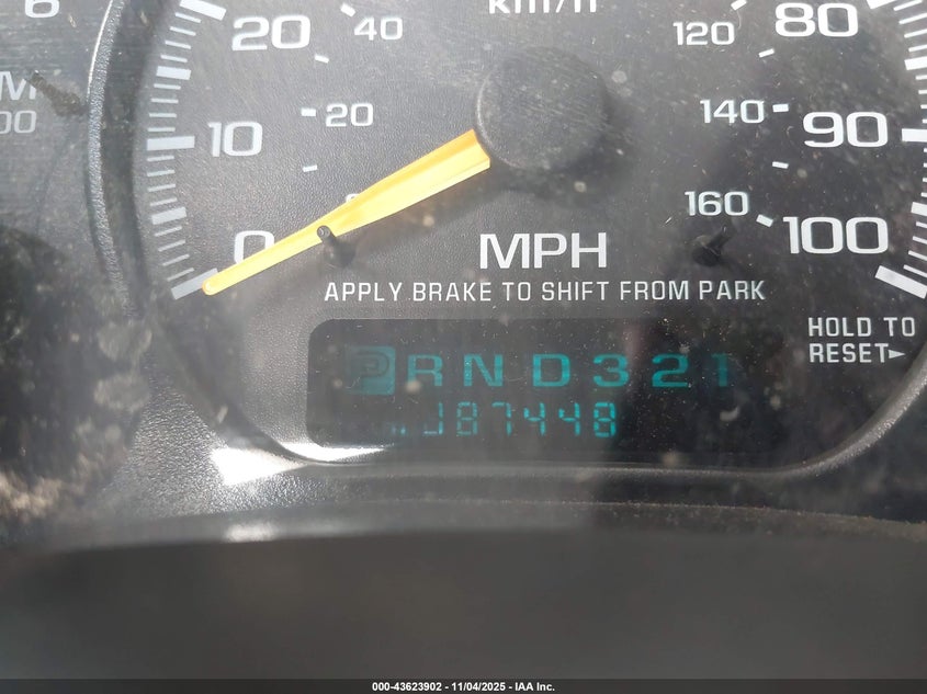 2001 Chevrolet Suburban 1500 Ls VIN: 3GNEC16T21G185855 Lot: 43623902