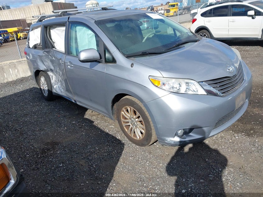 5TDYK3DC7DS344995 2013 Toyota Sienna Xle V6 8 Passenger auction photo 1