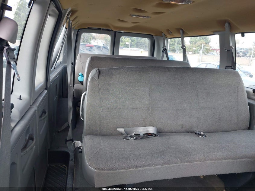 1FBNE31L14HB08446 2004 FORD ECONOLINE photo no. 8