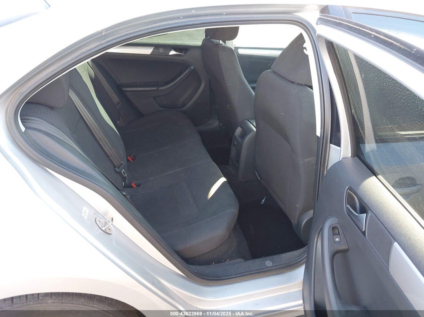 2016 VOLKSWAGEN JETTA 1.4T SE 3VWD67AJ6GM252890