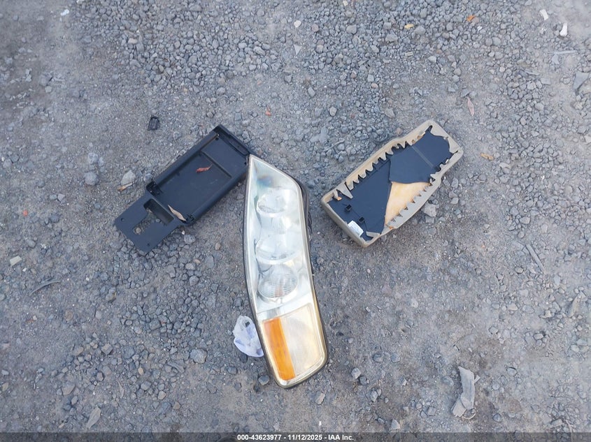 2006 Lincoln Town Car Signature Limited VIN: 1LNHM82V76Y614130 Lot: 43623977