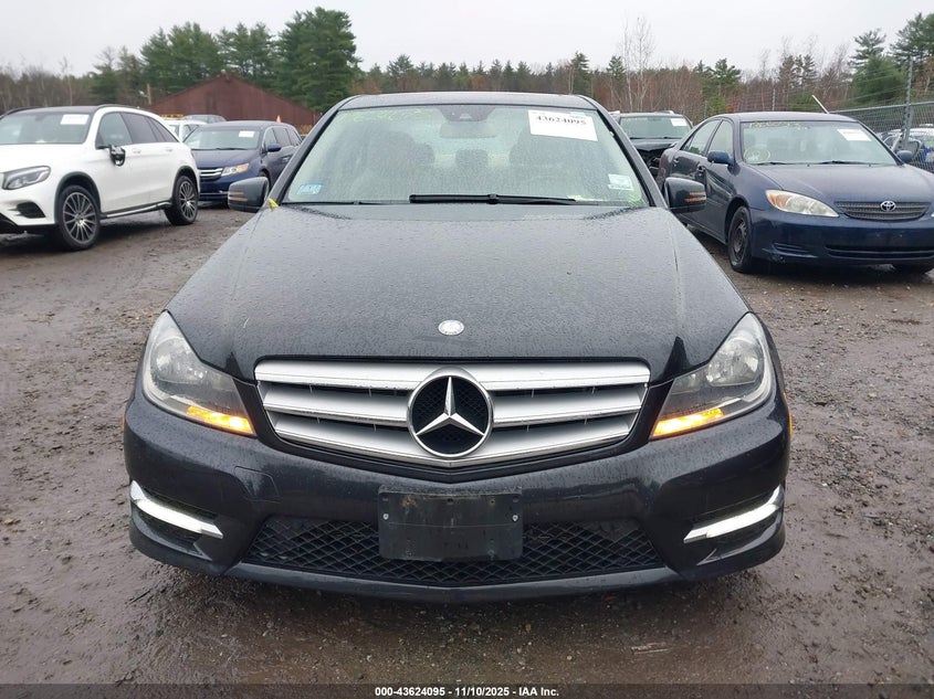 2012 Mercedes-Benz C 300 Sport 4Matic VIN: WDDGF8BBXCA713762 Lot: 43624095