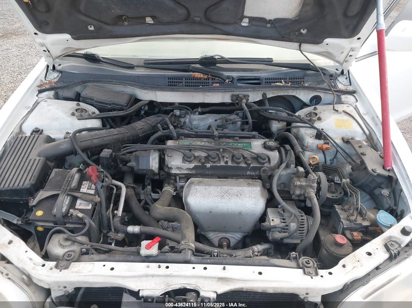 1HGCG32761A001364 2001 HONDA ACCORD photo no. 10