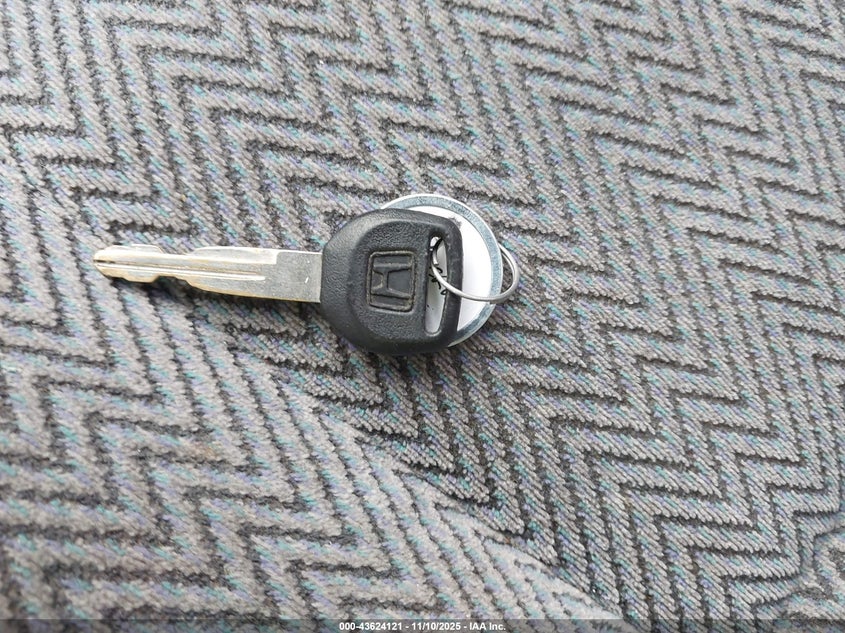 1997 Honda Cr-V VIN: JHLRD1852VC061635 Lot: 43624121