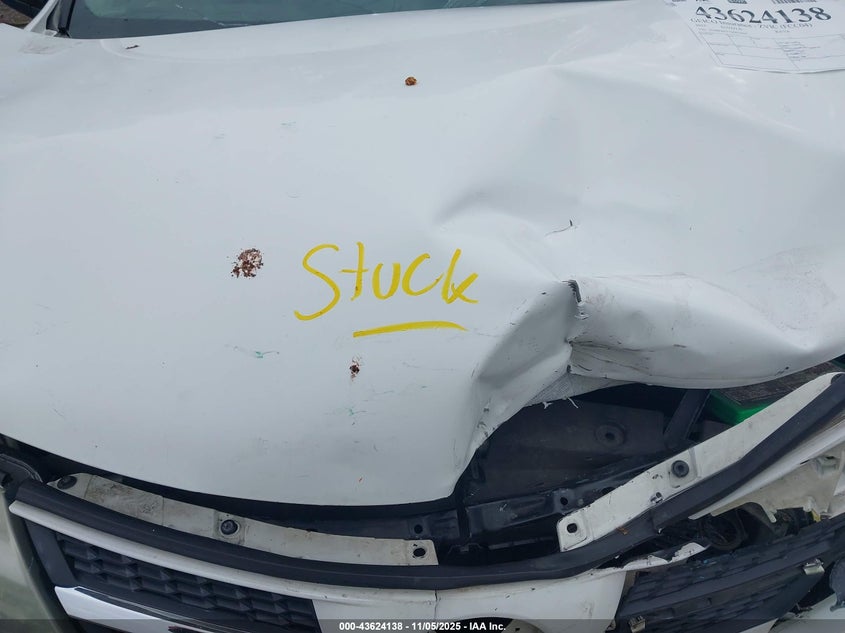 2013 TOYOTA RAV4 LE JTMBFREV1DD024225