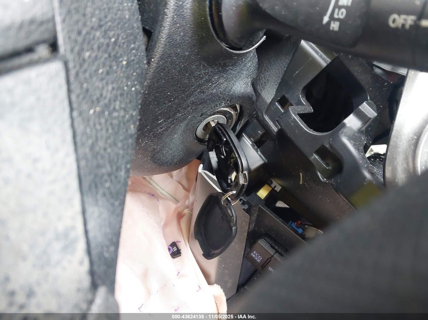 2013 TOYOTA RAV4 LE JTMBFREV1DD024225