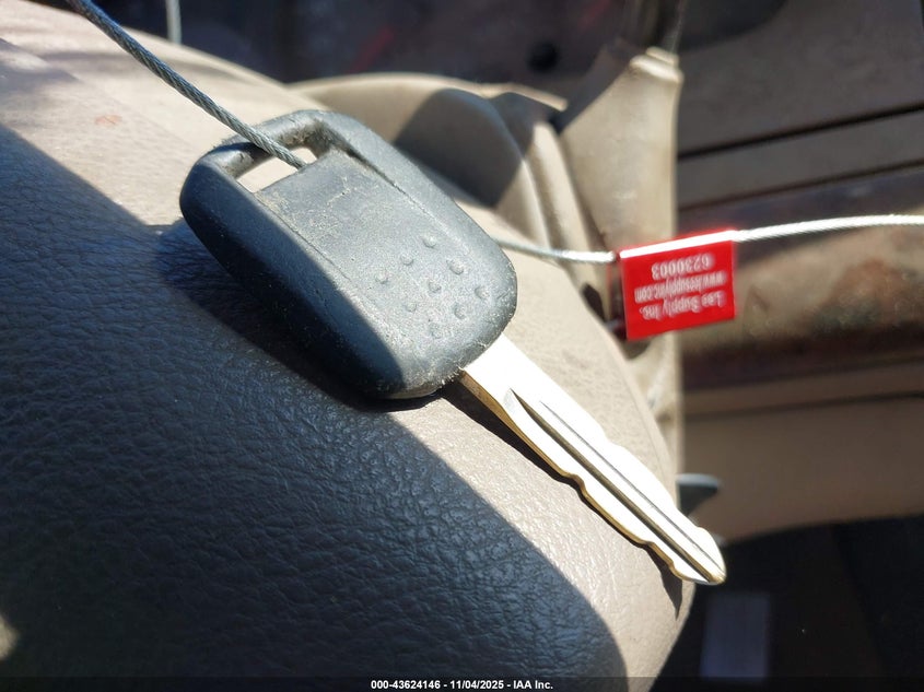 2005 Mercury Grand Marquis Ls/Lse VIN: 2MEFM75W25X636785 Lot: 43624146