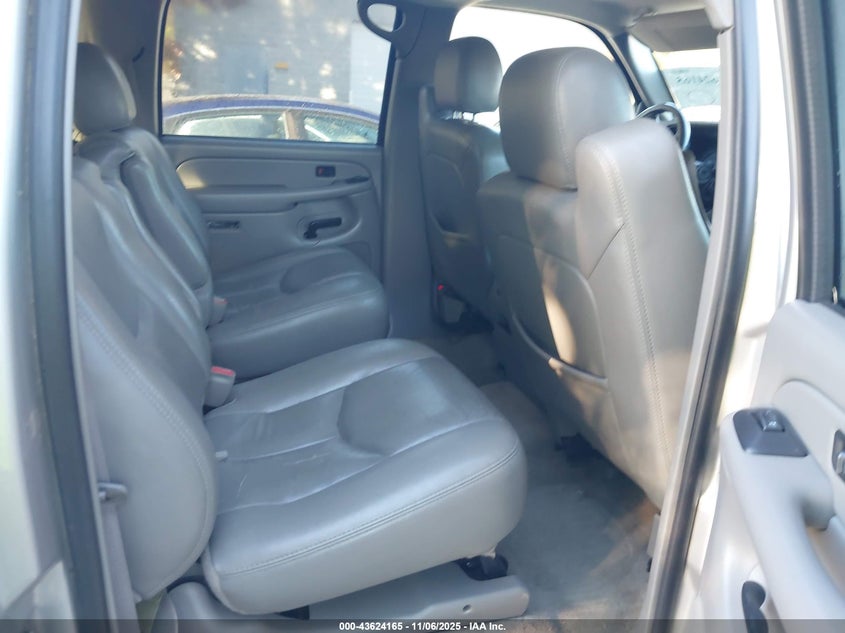 2004 Chevrolet Suburban 1500 Lt VIN: 3GNFK16Z14G258326 Lot: 43624165