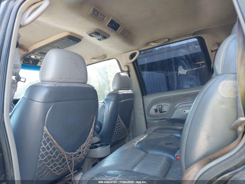 1GNEC13R5YR144638 2000 CHEVROLET TAHOE photo no. 8