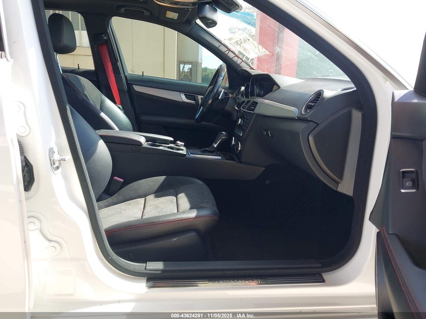 2013 Mercedes-Benz C 300 Sport 4Matic VIN: WDDGF8AB7DA821162 Lot: 43624281